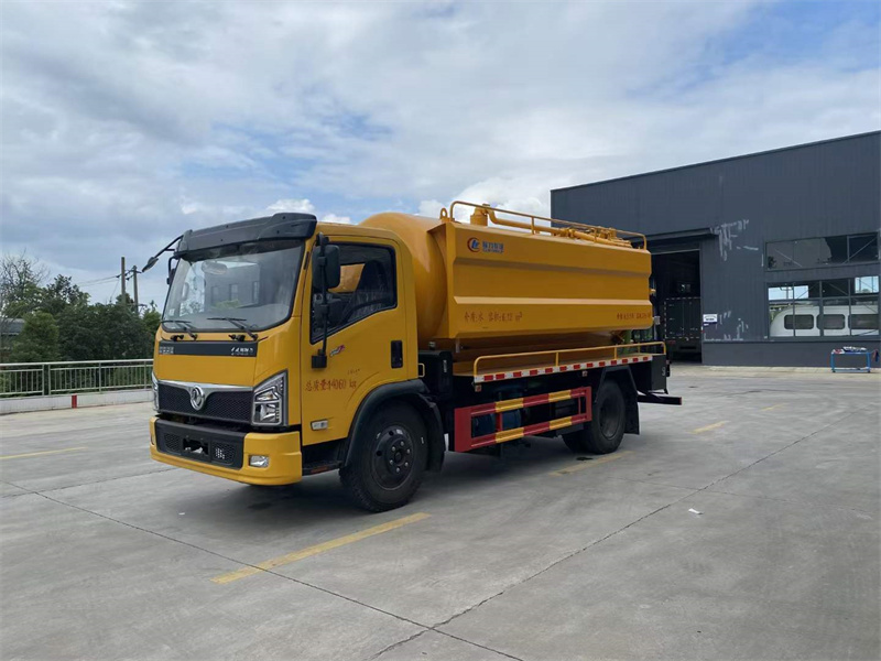 東風福瑞卡12方清洗吸污車