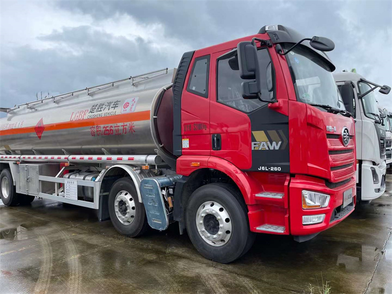 廣東茂名前四后八鋁合金運油車大量現車等您來提！