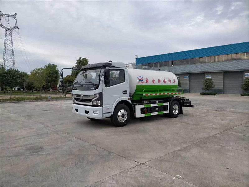 程力東風純電動吸污車